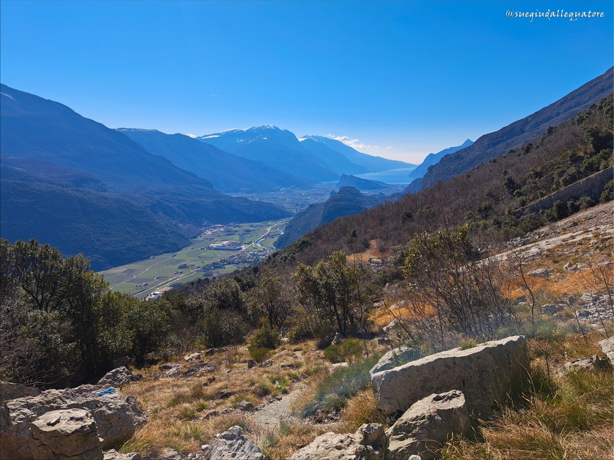 Lago di Garda e dintorni: Il Sentiero degli Scaloni, un anello spettacolare tra Ceniga e le creste dell’Anglone